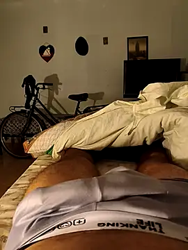 Snapshot of italovene chatting on 10-13-25, 09:37 italovene online show from 10-13-25, 09:37