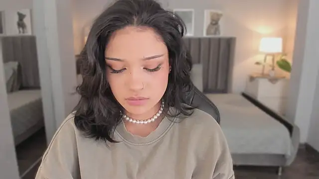 renee shelby  online show from 09-11-25, 09:04