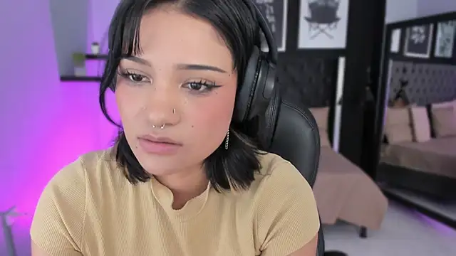 renee shelby  online show from 03-12-26, 08:26