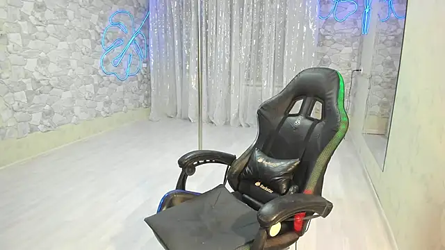 JessicaFamee online show from 09-20-25, 12:11