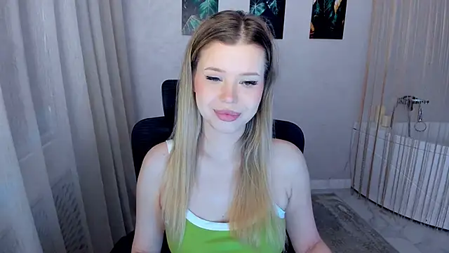 FollowLovee online show from 03-26-26, 04:07