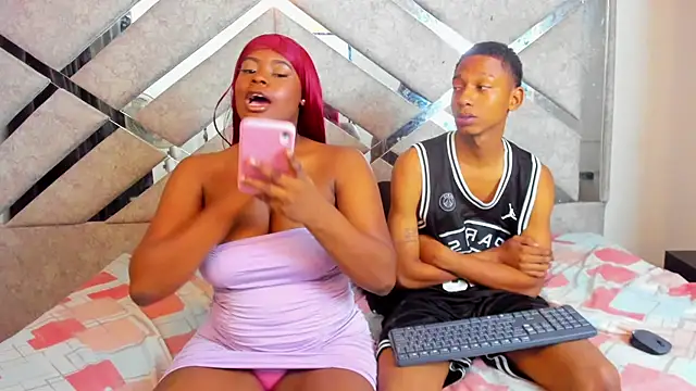 EvaxEmma online show from 02-08-25, 01:11