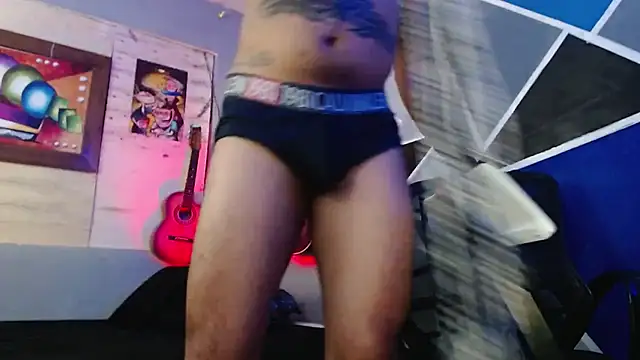 Snapshot of MagnusFrost chatting on 11-01-25, 09:33 MagnusFrost online show from 11-01-25, 09:33