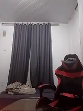 Snapshot of Loboalv chatting on 11-22-25, 11:15 Loboalv online show from 11-22-25, 11:15