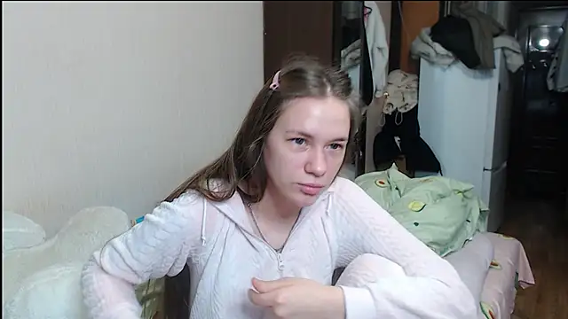 leila bambi  online show from 01-12-25, 05:54