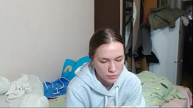 leila bambi  online show from 01-15-25, 11:08