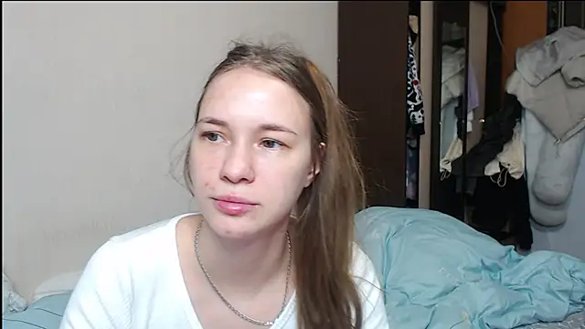 leila bambi  online show from 02-04-25, 08:46