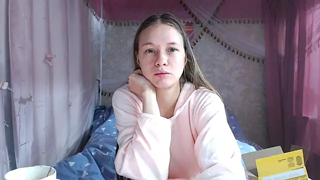 leila bambi  online show from 01-14-26, 09:04