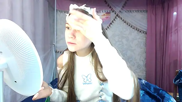 Snapshot of leila_bambi_ chatting on 02-05-26, 10:14 leila bambi online show from 02-05-26, 10:14