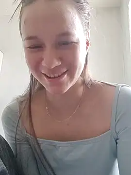 Snapshot of leila_bambi_ chatting on 02-13-26, 11:28 leila bambi online show from 02-13-26, 11:28