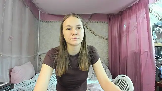 leila bambi  online show from 03-24-26, 02:22