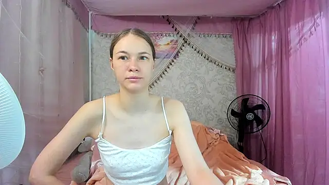 leila bambi  online show from 06-01-26, 01:57