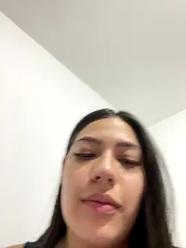 Latina vanessa online show from 12-04-25, 02:21