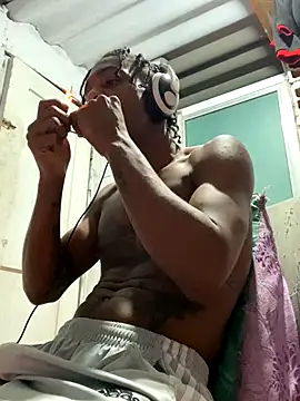 Snapshot of Larry-n-clouds chatting on 11-23-25, 03:17 Larry-n-clouds online show from 11-23-25, 03:17