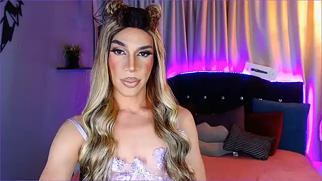 camila hootie online show from 12-23-24, 04:01