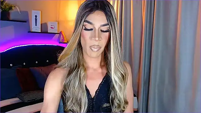 camila hootie online show from 01-12-25, 03:07