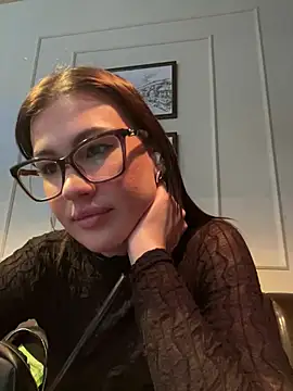 Snapshot of RinaCat chatting on 03-06-25, 08:30 RinaCat online show from 03-06-25, 08:30