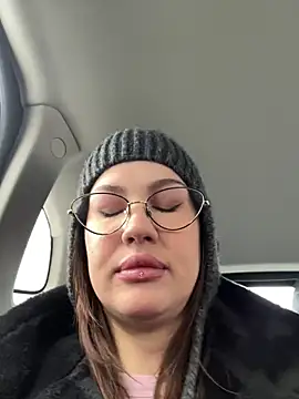 RinaCat online show from 12-14-25, 05:02