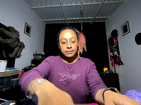 Cata Blue   online show from 10-16-25, 02:18