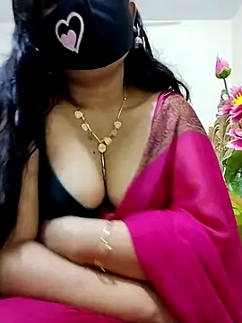 Snapshot of Ameera19 chatting on 02-13-25, 10:33 Ameera19 online show from 02-13-25, 10:33