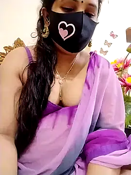 Snapshot of Ameera19 chatting on 03-13-25, 03:00 Ameera19 online show from 03-13-25, 03:00