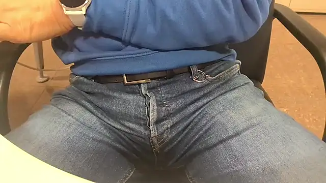 alessandroman2114 online show from 11-04-25, 05:23