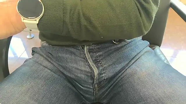 alessandroman2114 online show from 04-07-26, 10:37