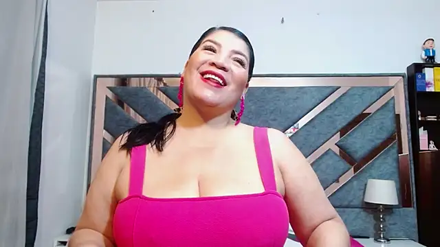 KarlaTesg online show from 11-10-25, 10:25