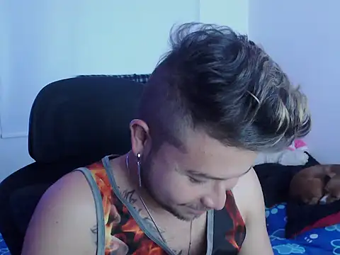 JOHANLEON1 online show from 09-17-25, 04:52