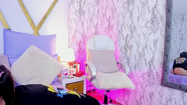 Snapshot of Athziry_ chatting on 12-27-24, 09:32 Athziry online show from 12-27-24, 09:32