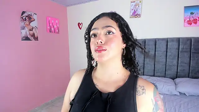 Snapshot of KayllaEvanss_ chatting on 03-15-25, 10:11 KayllaEvanss online show from 03-15-25, 10:11