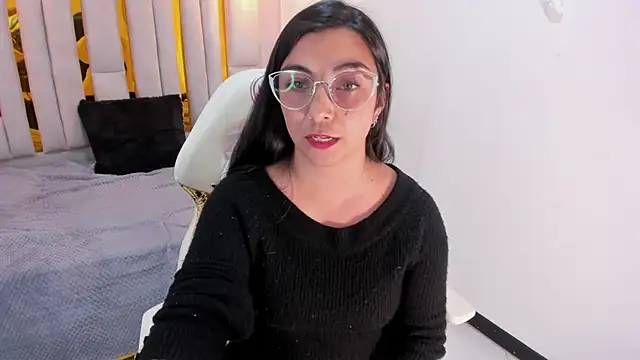 Snapshot of Karla_hernandez_ chatting on 01-31-25, 05:10 Karla hernandez online show from 01-31-25, 05:10