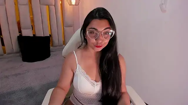 Snapshot of Karla_hernandez_ chatting on 02-01-25, 11:10 Karla hernandez online show from 02-01-25, 11:10