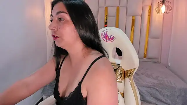 Snapshot of Karla_hernandez_ chatting on 02-06-25, 05:09 Karla hernandez online show from 02-06-25, 05:09