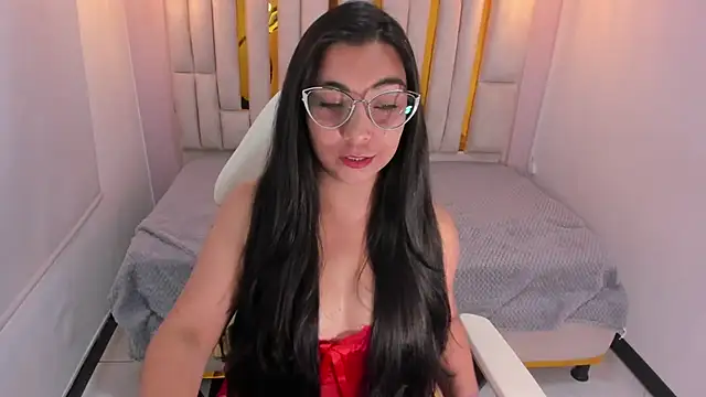 Snapshot of Karla_hernandez_ chatting on 02-14-25, 02:02 Karla hernandez online show from 02-14-25, 02:02