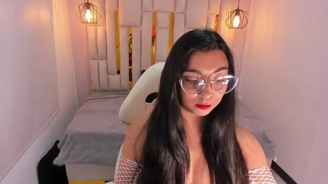 Snapshot of Karla_hernandez_ chatting on 02-15-25, 02:22 Karla hernandez online show from 02-15-25, 02:22