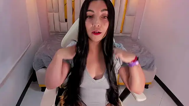 Snapshot of Karla_hernandez_ chatting on 03-01-25, 11:06 Karla hernandez online show from 03-01-25, 11:06