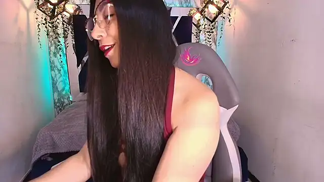 Snapshot of Karla_hernandez_ chatting on 10-23-25, 11:42 Karla hernandez online show from 10-23-25, 11:42