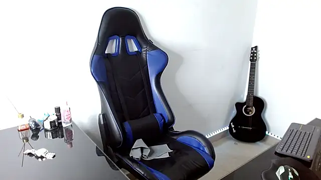 Snapshot of Juan_da01 chatting on 01-17-25, 09:06 Juan da01 online show from 01-17-25, 09:06