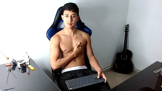 Snapshot of Juan_da01 chatting on 01-27-25, 03:37 Juan da01 online show from 01-27-25, 03:37