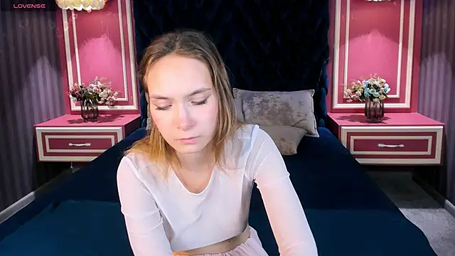 LinaVolberg online show from 10-02-25, 06:09