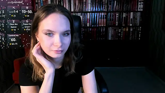 LinaVolberg online show from 11-30-25, 12:53