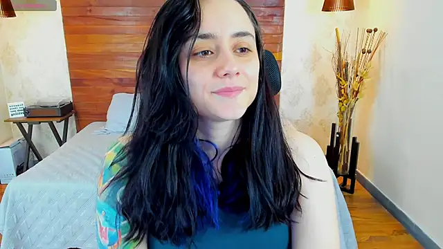 Snapshot of KatherineBond chatting on 02-03-25, 11:47 KatherineBond online show from 02-03-25, 11:47