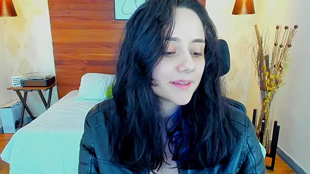 Snapshot of KatherineBond chatting on 02-26-25, 12:27 KatherineBond online show from 02-26-25, 12:27