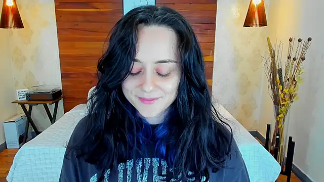 Snapshot of KatherineBond chatting on 02-27-25, 12:10 KatherineBond online show from 02-27-25, 12:10