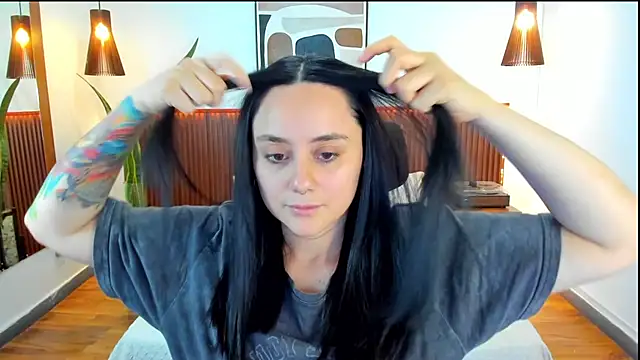 Snapshot of KatherineBond chatting on 09-18-25, 08:55 KatherineBond online show from 09-18-25, 08:55