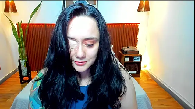 Snapshot of KatherineBond chatting on 09-27-25, 08:14 KatherineBond online show from 09-27-25, 08:14