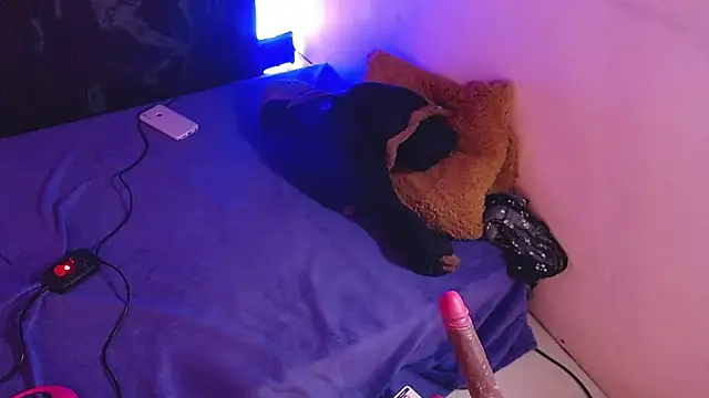 Snapshot of AnnaliOlsenX chatting on 12-16-24, 04:49 AnnaliOlsenX online show from 12-16-24, 04:49