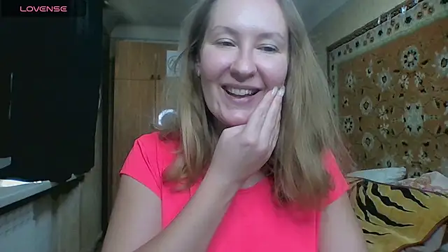 AnnaXLovers online show from 10-23-25, 12:48