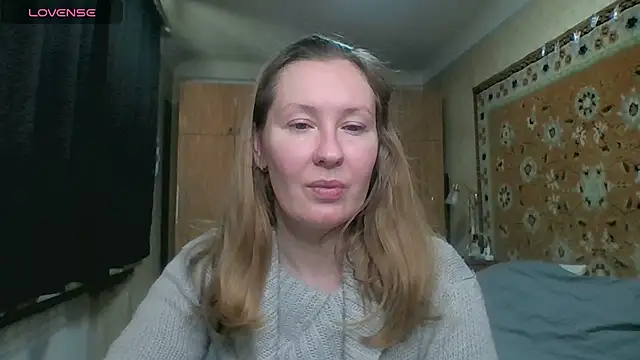 AnnaXLovers online show from 12-16-25, 11:48